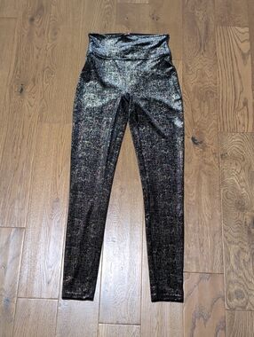 Spanx Velvet Leggings Small Black Gold Metallic Shine Shimmer High Rise Stretch